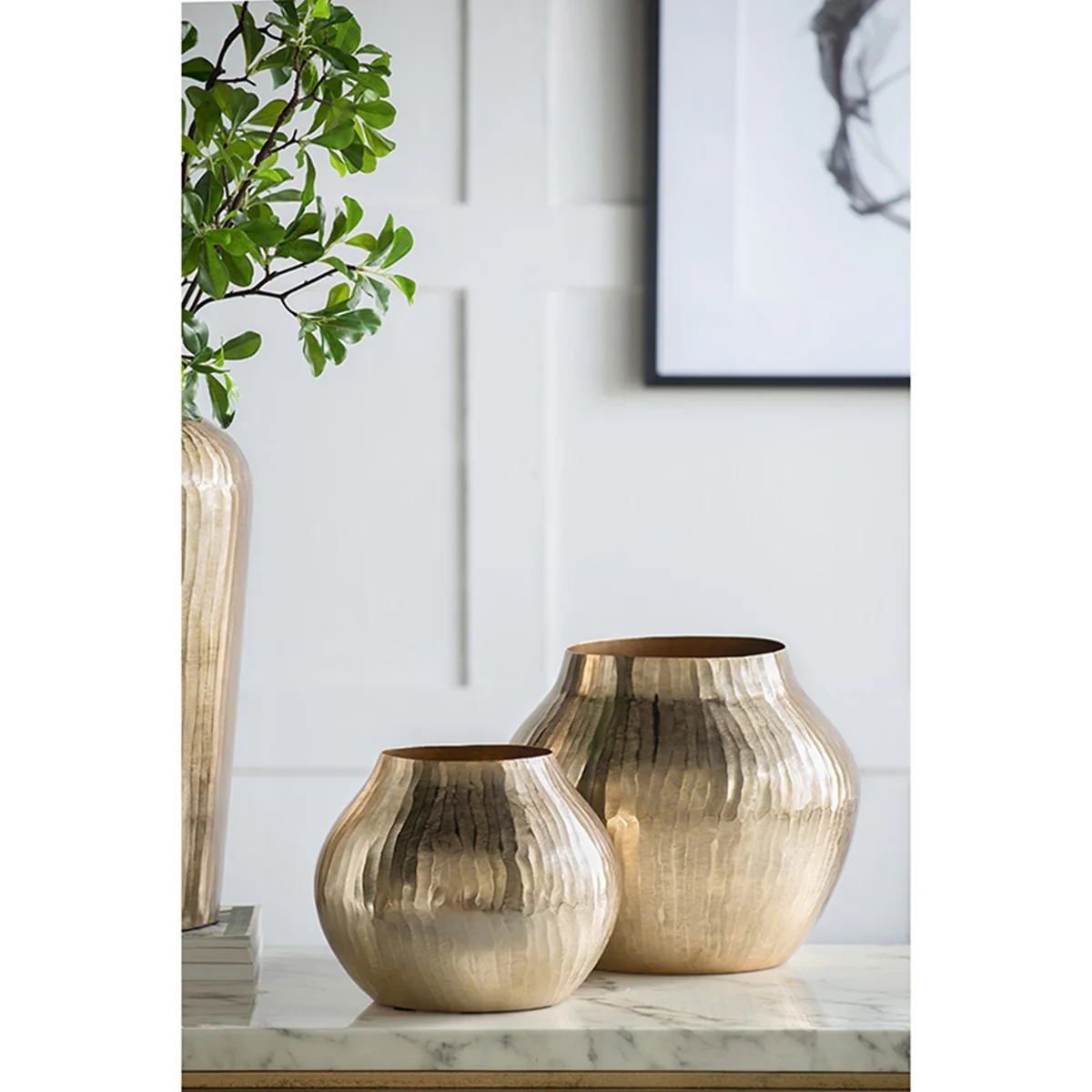 9" Aluminum Chisel Flower Vase - Image 10