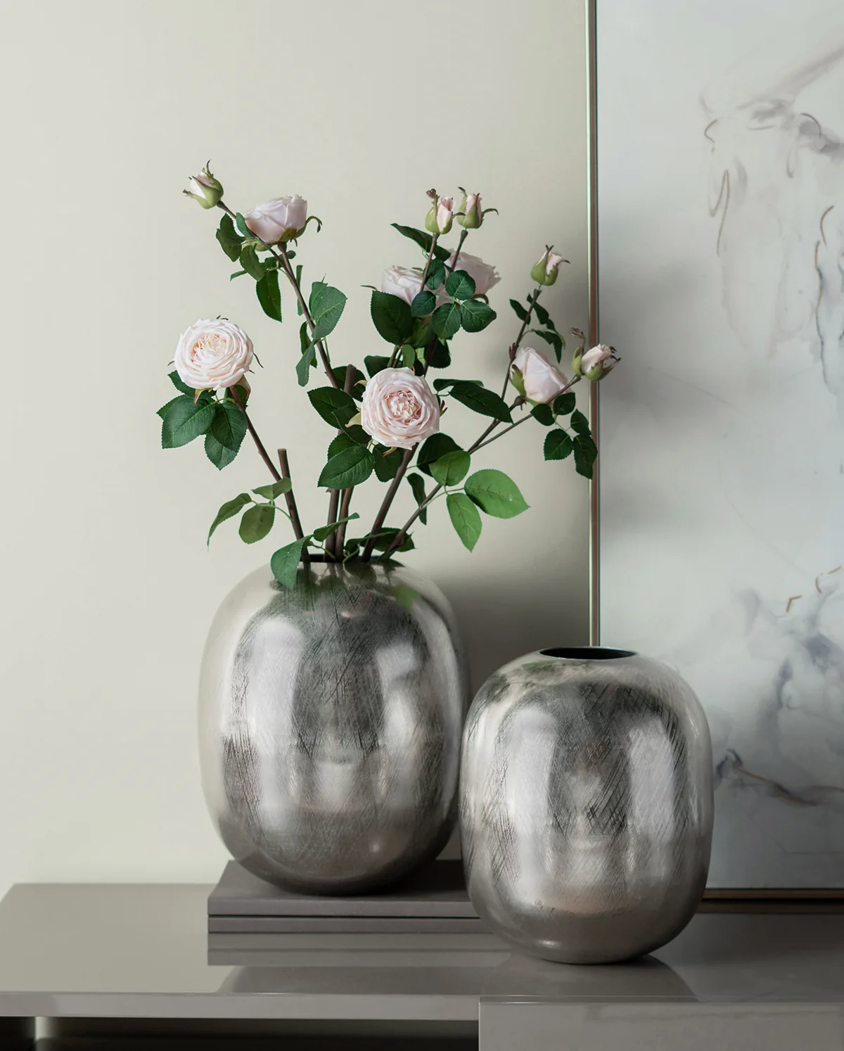 15" Aluminum Vase - Image 6