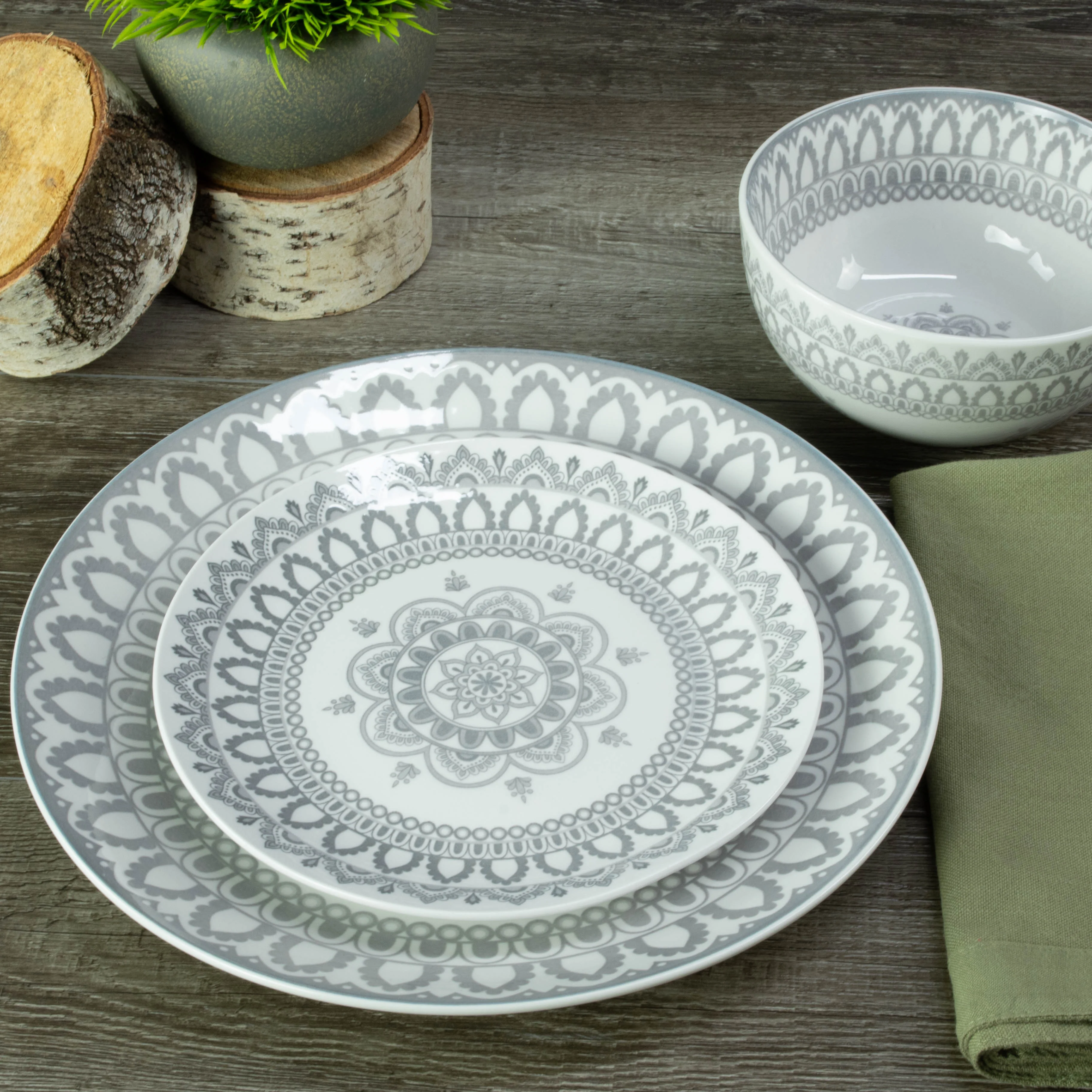 Arabesque 12 Piece Dinnerware Set - Image 5
