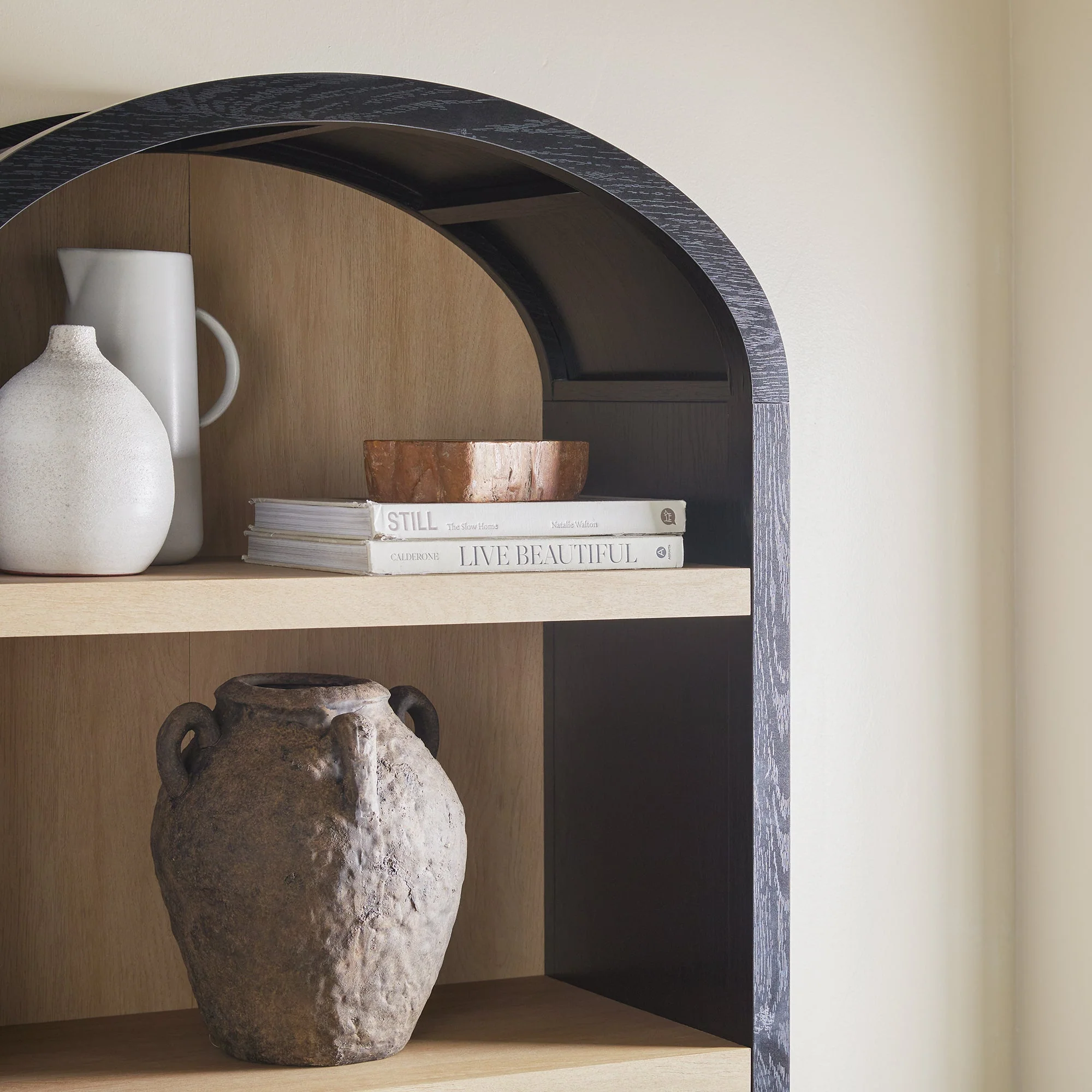 Arched Bookcase with 5 Spacious Shelves - Image 7