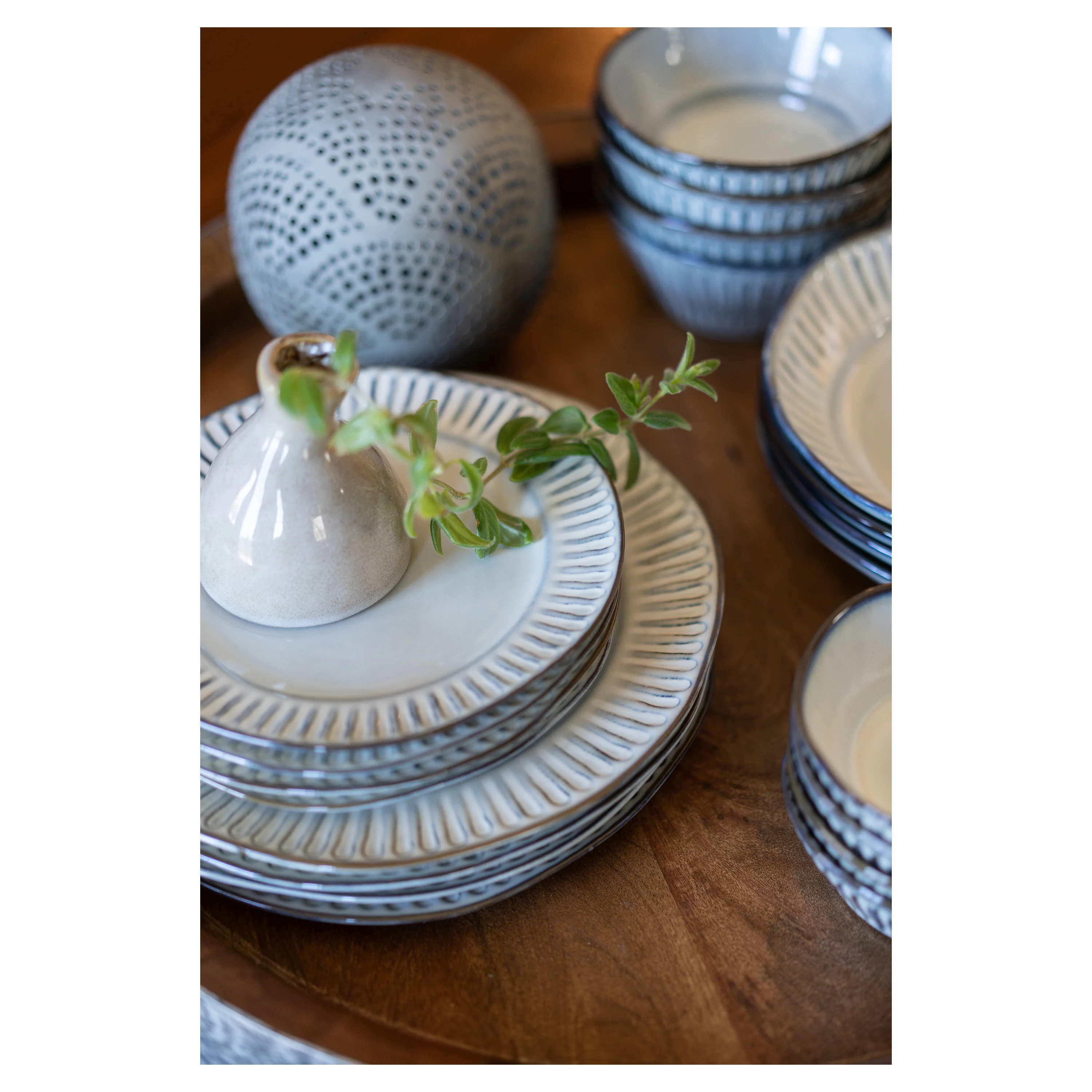Colonnade 16 Piece Set - Image 2