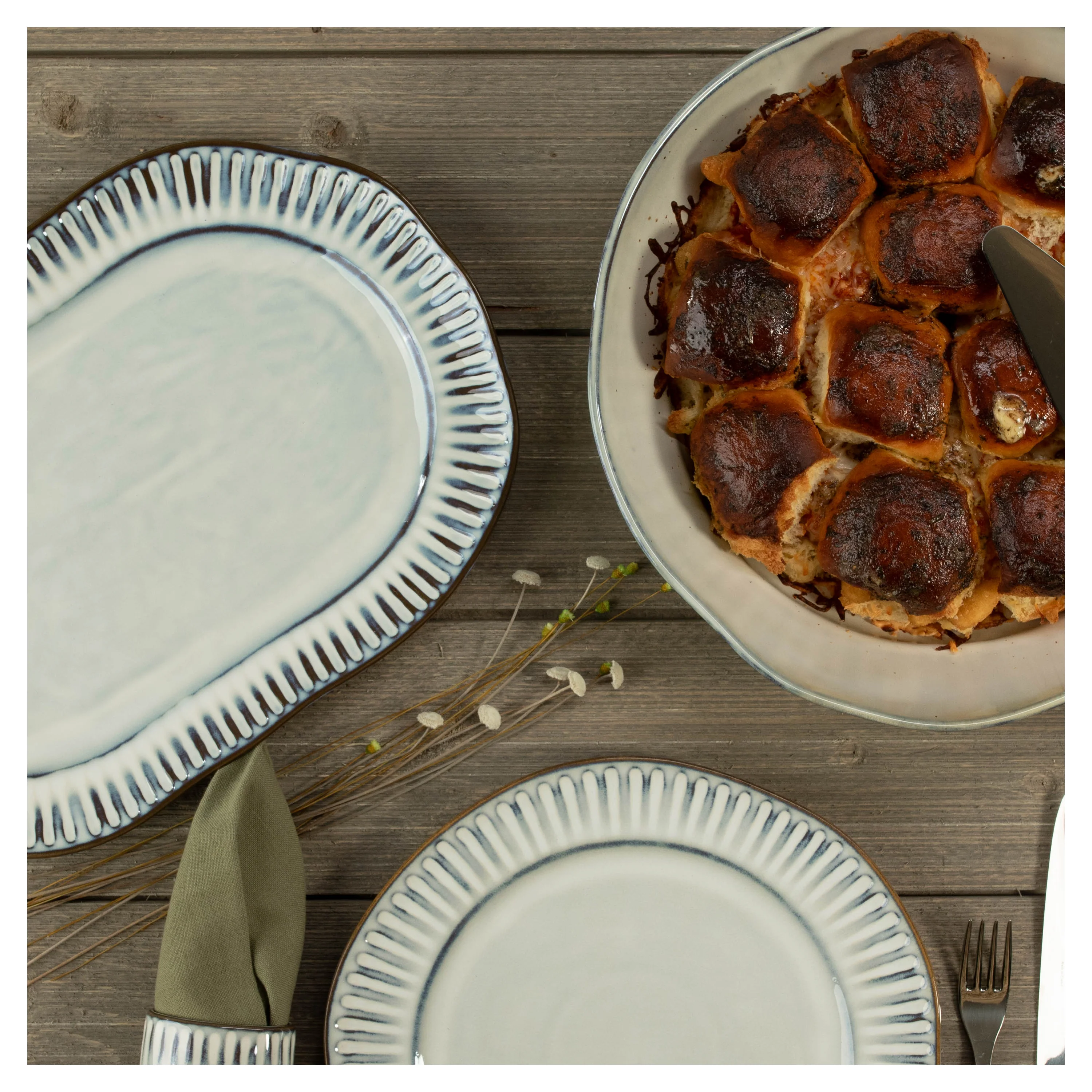 Colonnade 2 Piece Serving Set - Image 2
