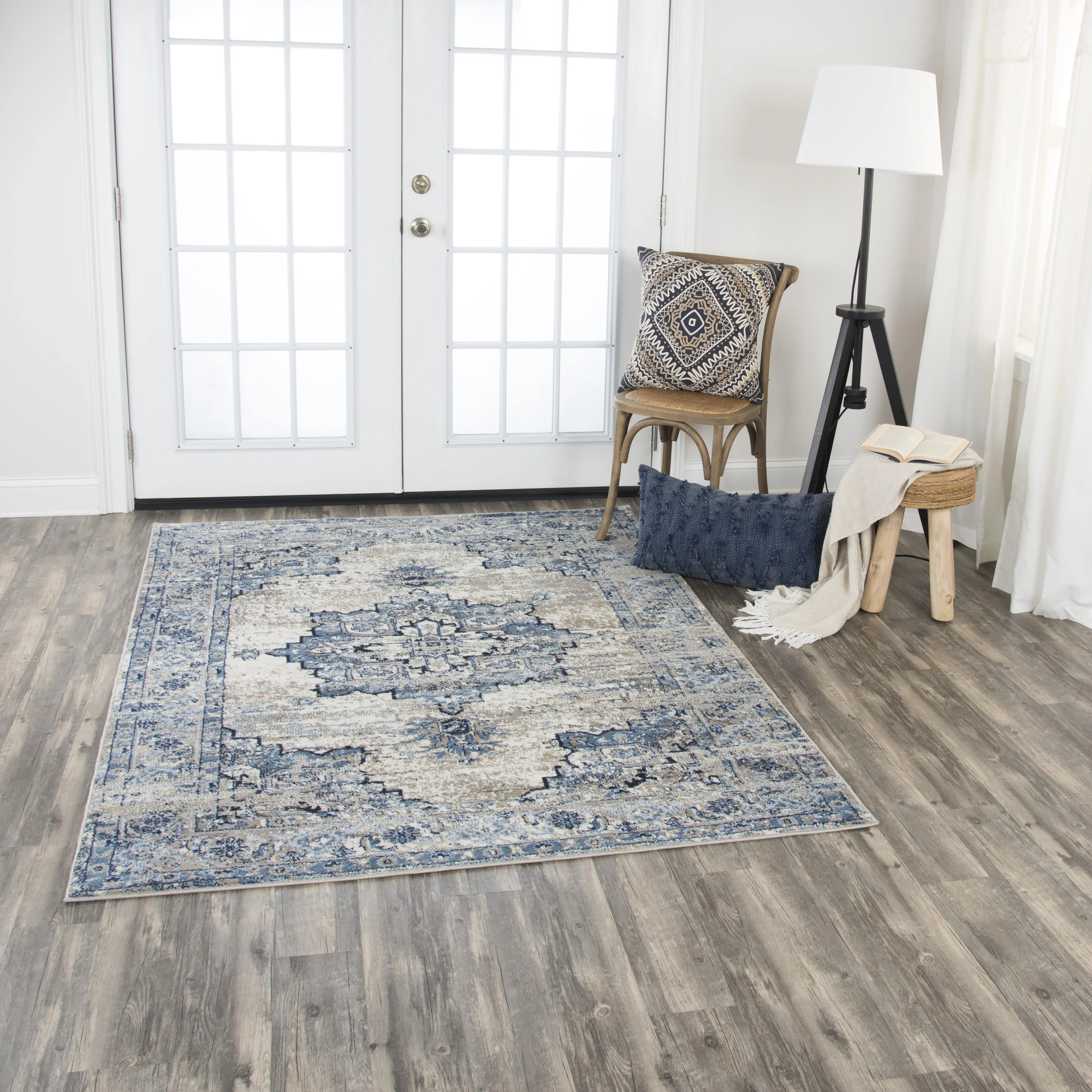 Encore Power Loomed Medallion Area Rug - Image 2