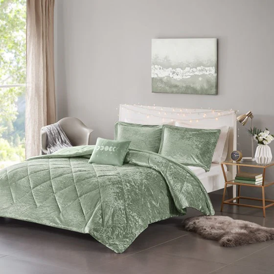 Green Velvet Twin/Twin XL Comforter Set with Throw Pillow