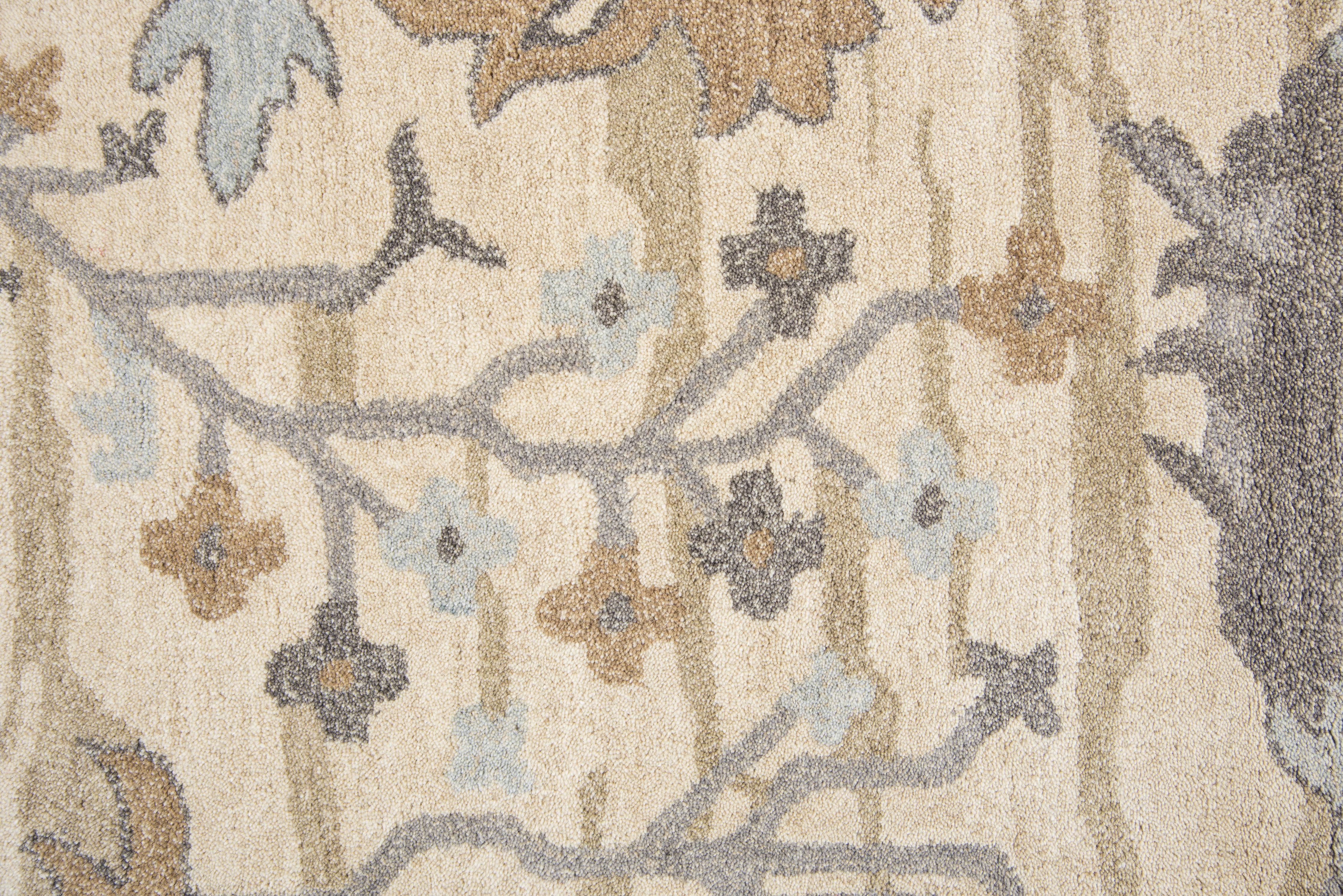 Hand Tufted 100% Wool Floral/Motif Area Rug - Image 3