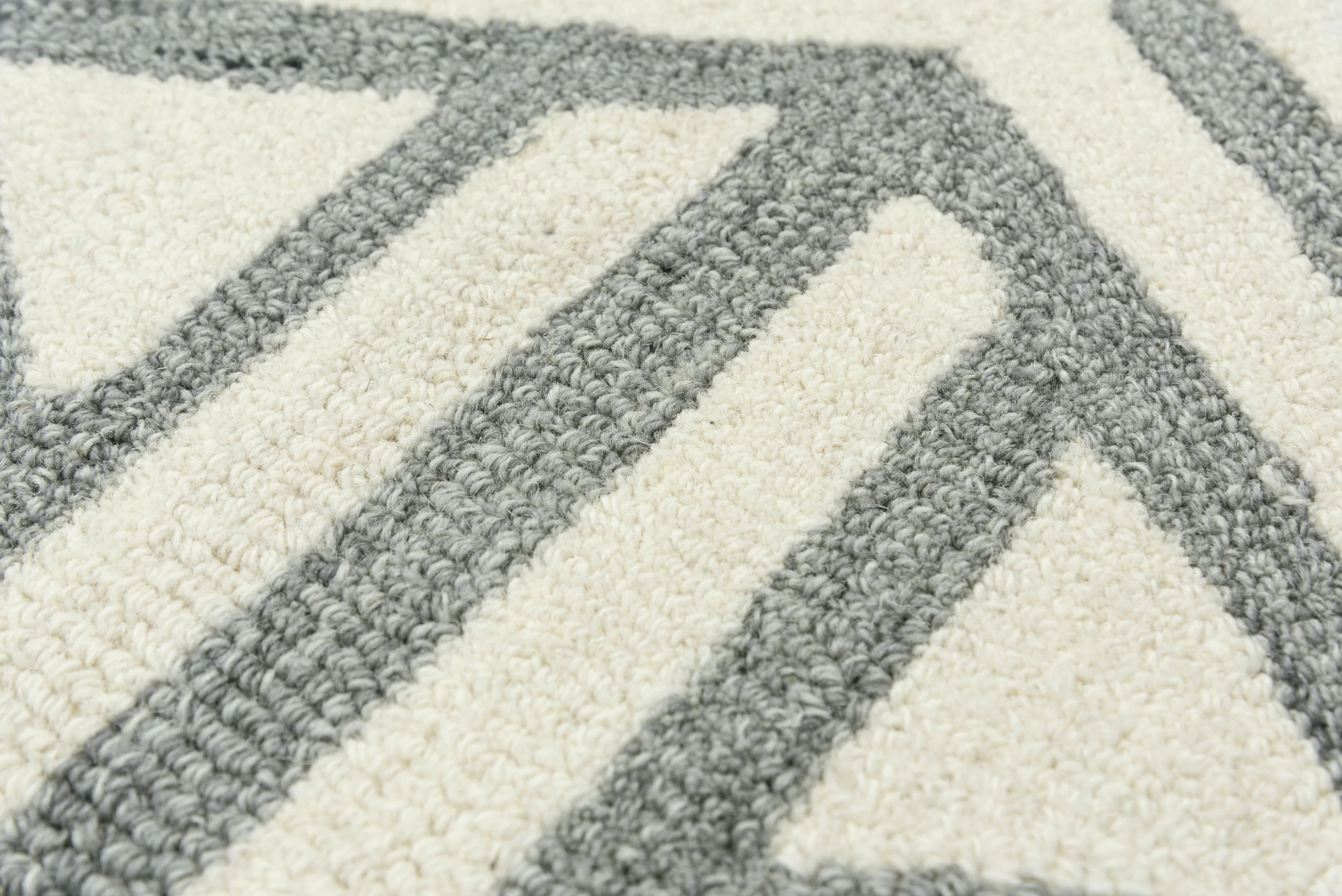 Hand Tufted 100% Wool Geometric Area Rug - Image 15