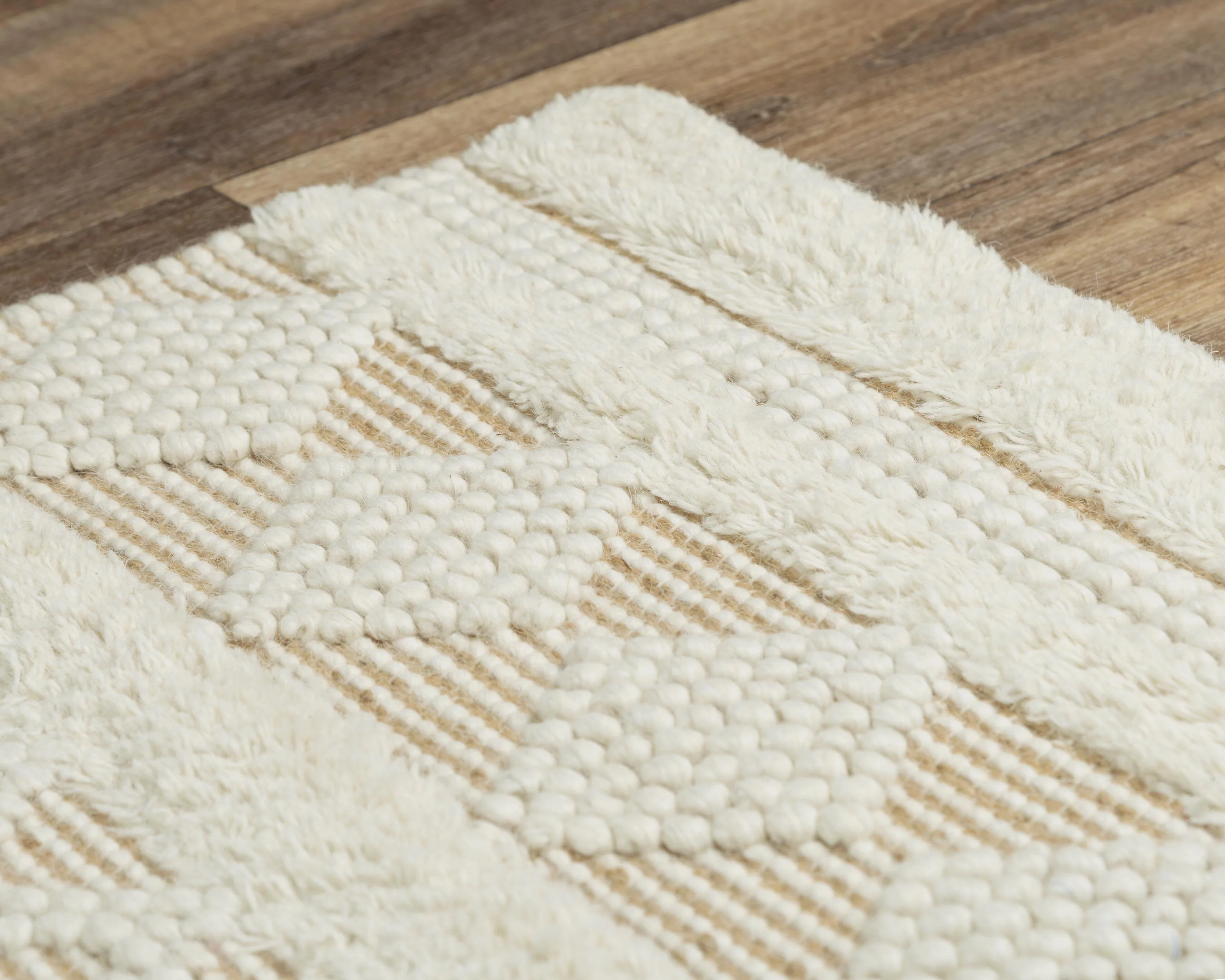 Hand Woven 100% Jute Geometric/Boho Area Rug - Image 4