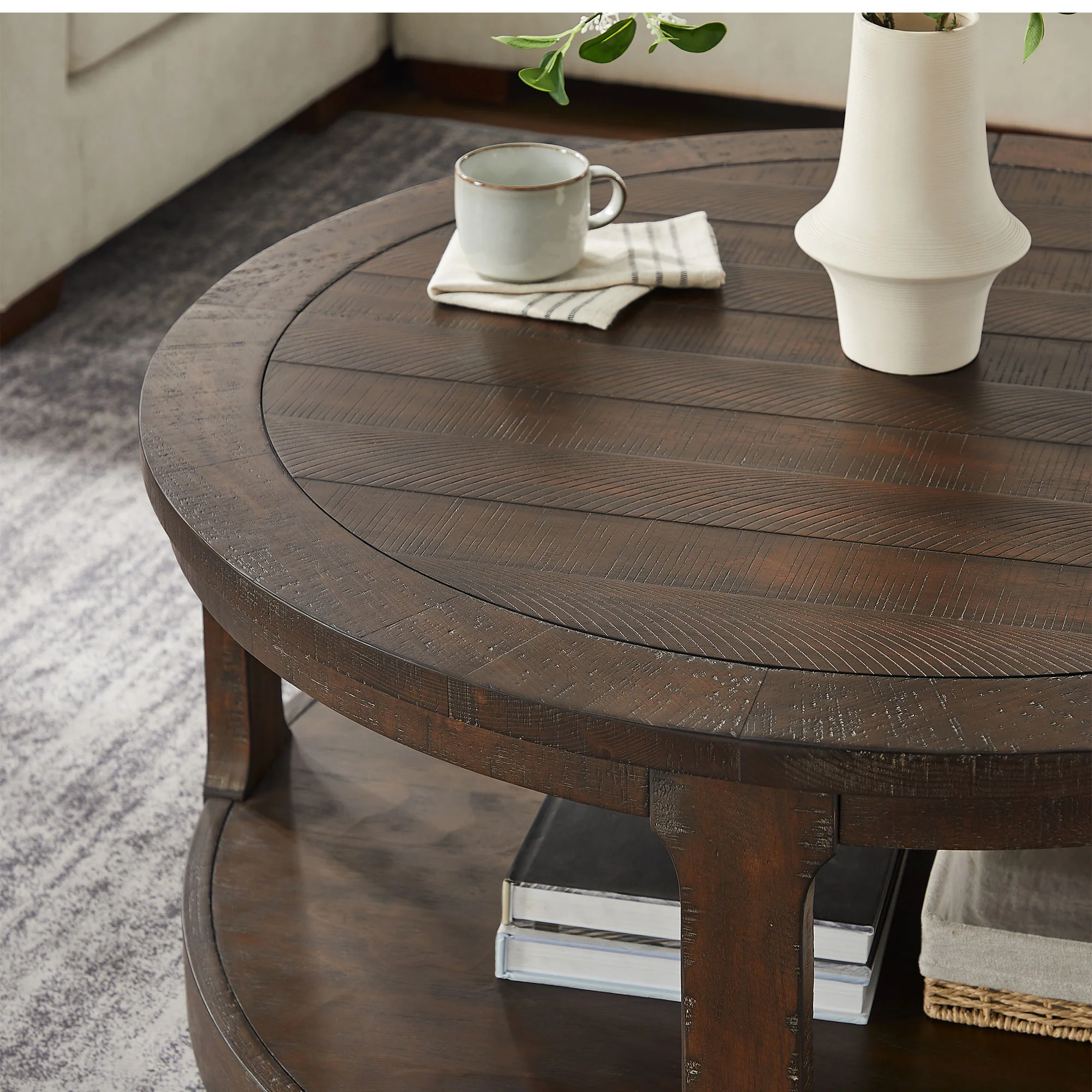 Large Traditional Round Coffee Table - Image 7