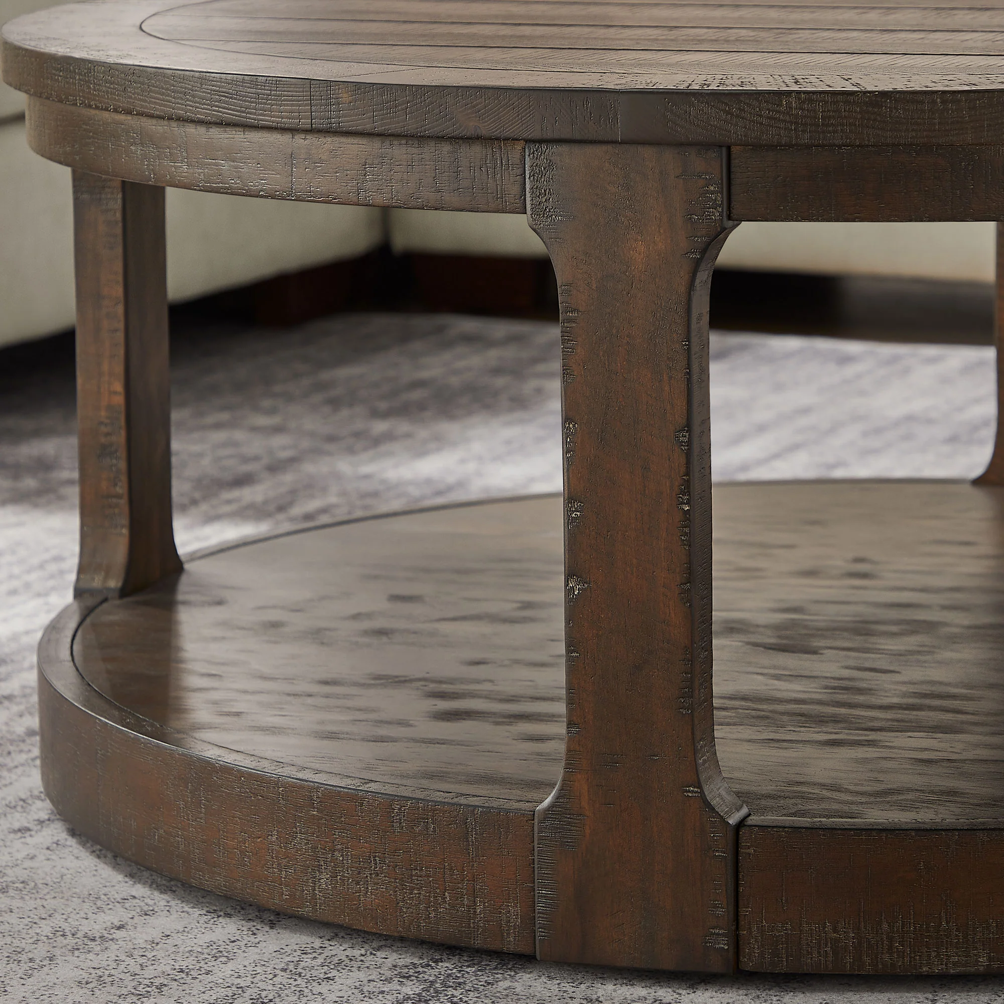 Large Traditional Round Coffee Table - Image 8