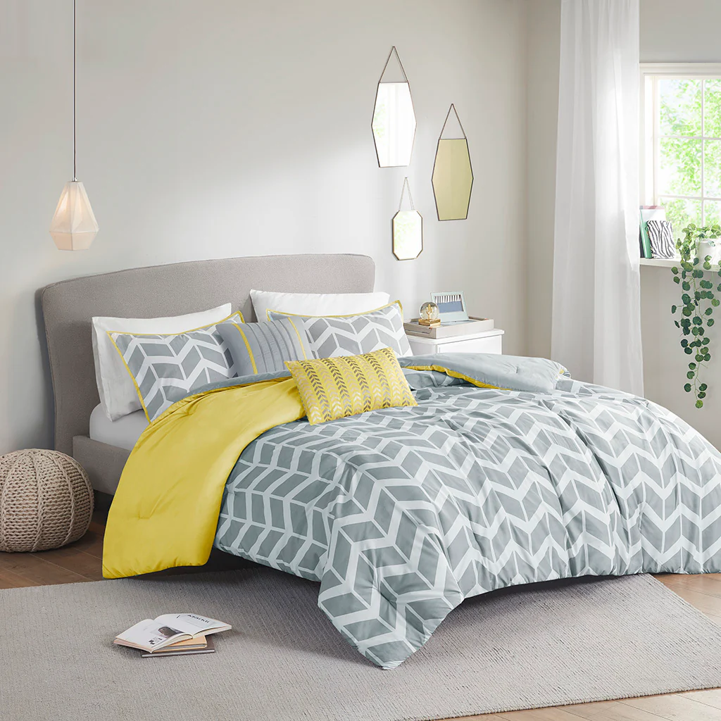 Nadia Twin/Twin XL Comforter Set