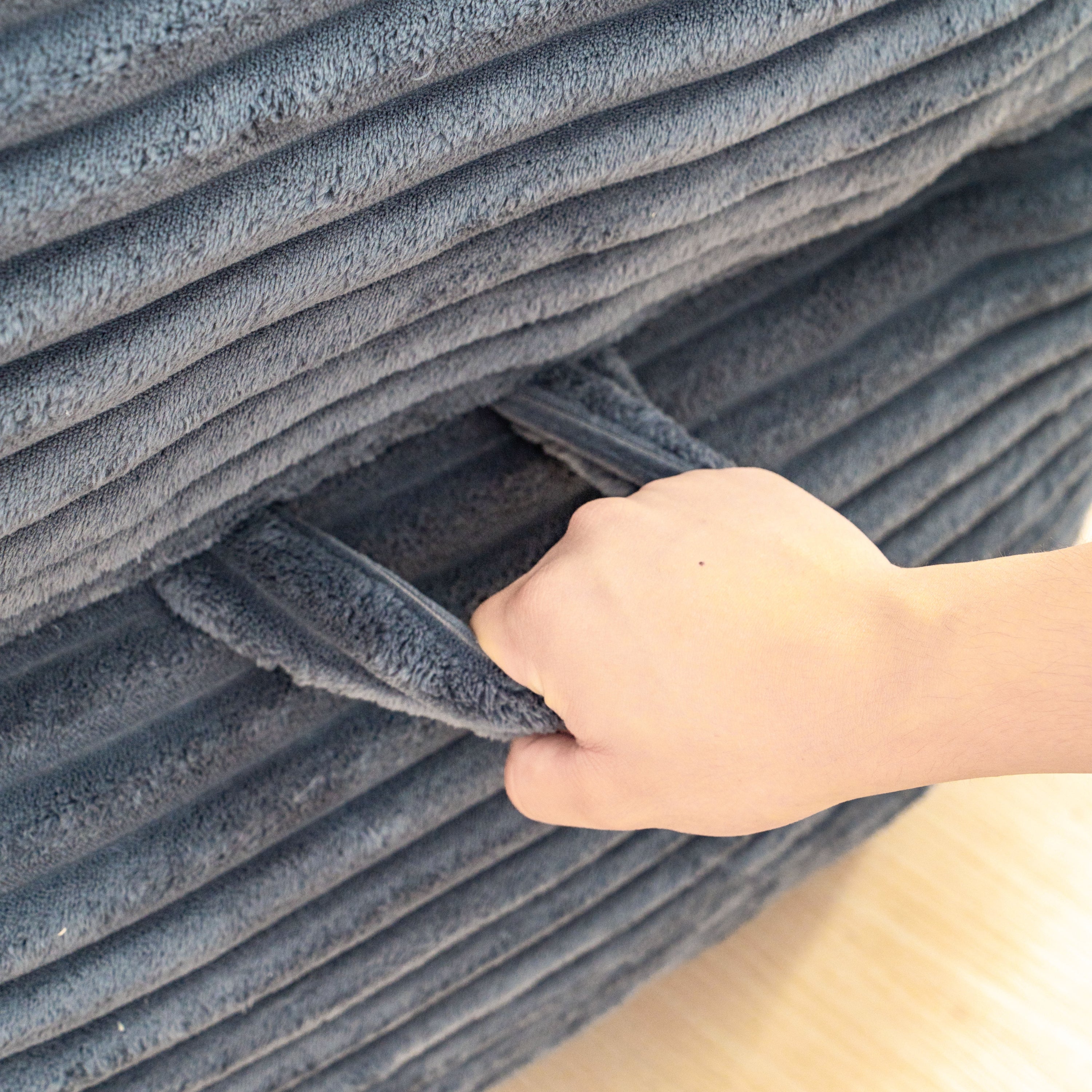 Oversized Comfy Beanbag - Image 3