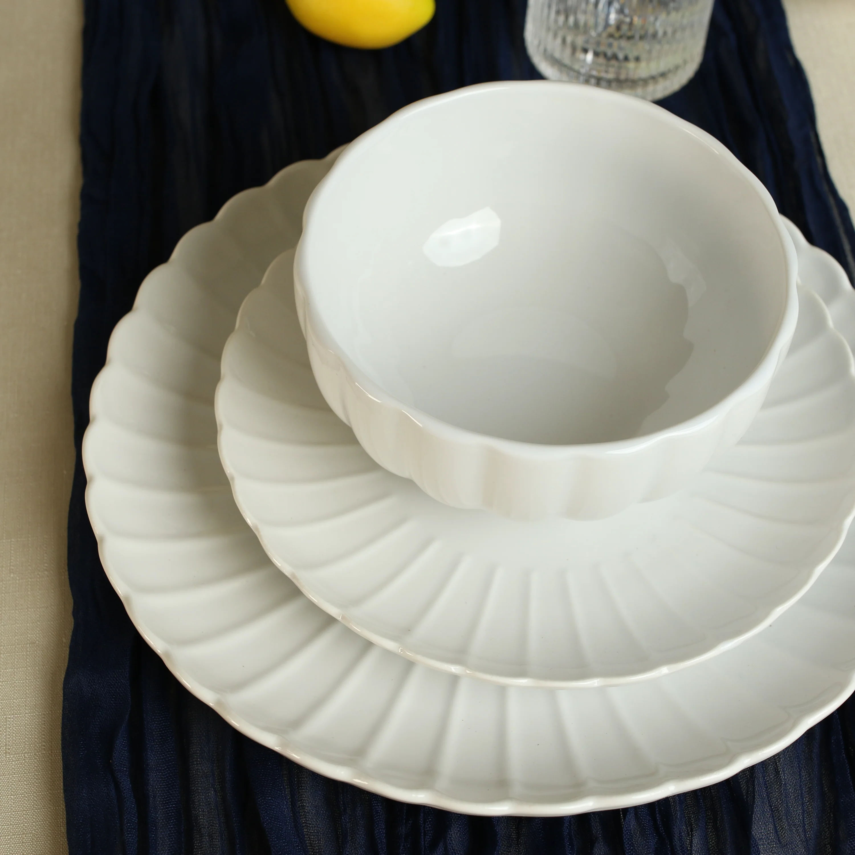 Petal 12 Piece Dinnerware Set - Image 2