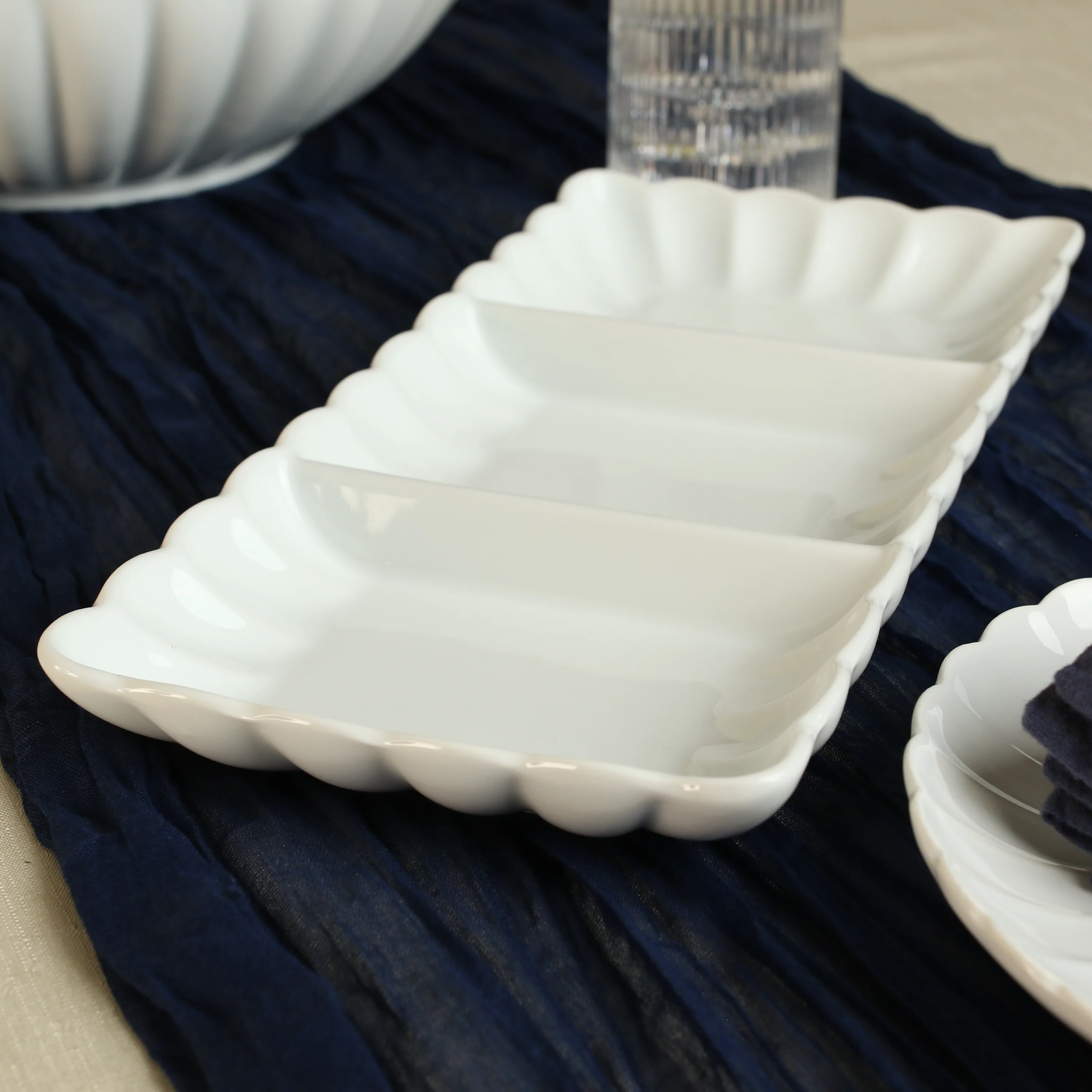 Petal Set of 2 Divided Serving Dish - Image 6