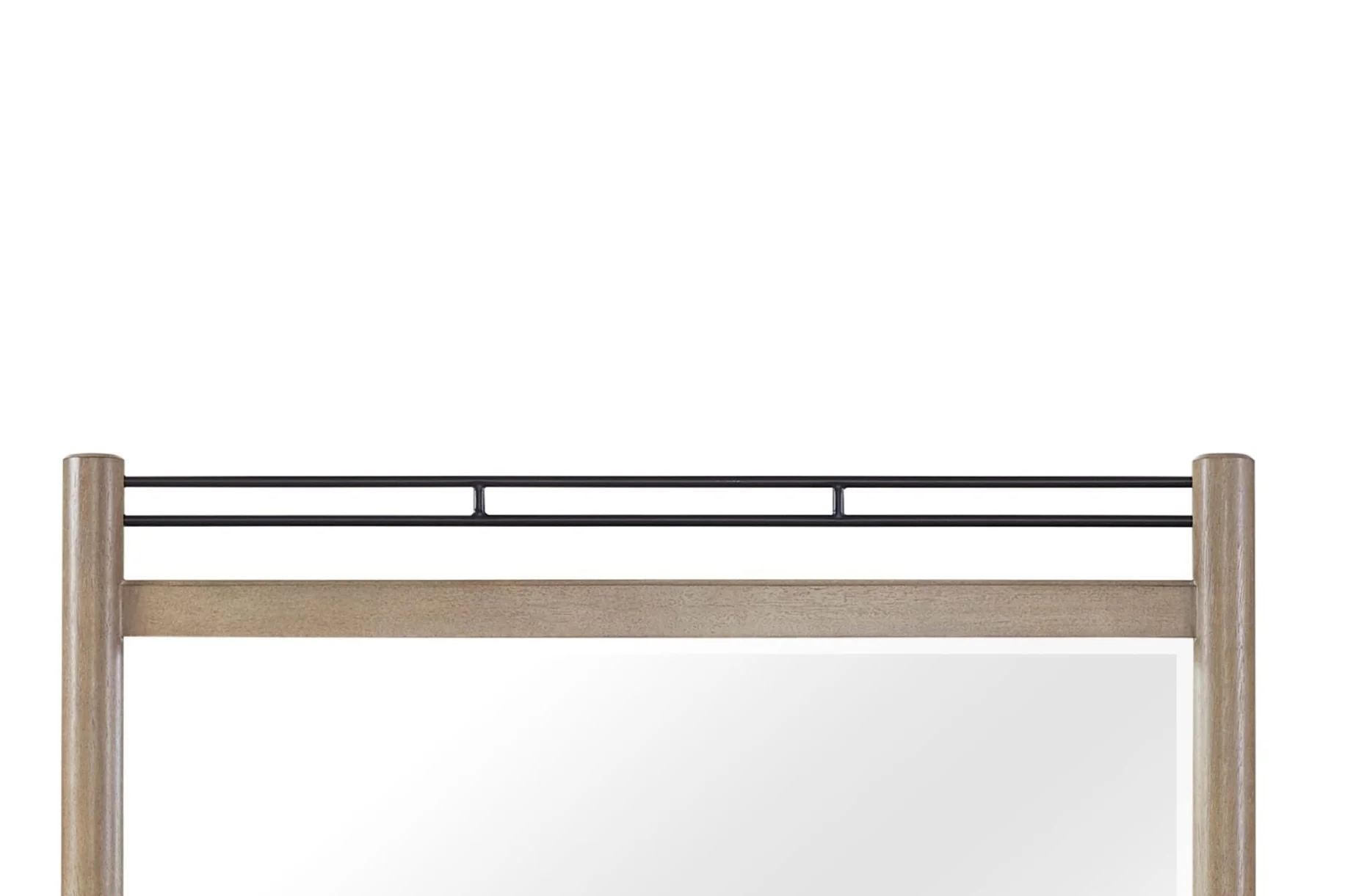 Avendale Queen Canopy Bed Bedroom Set - Image 16