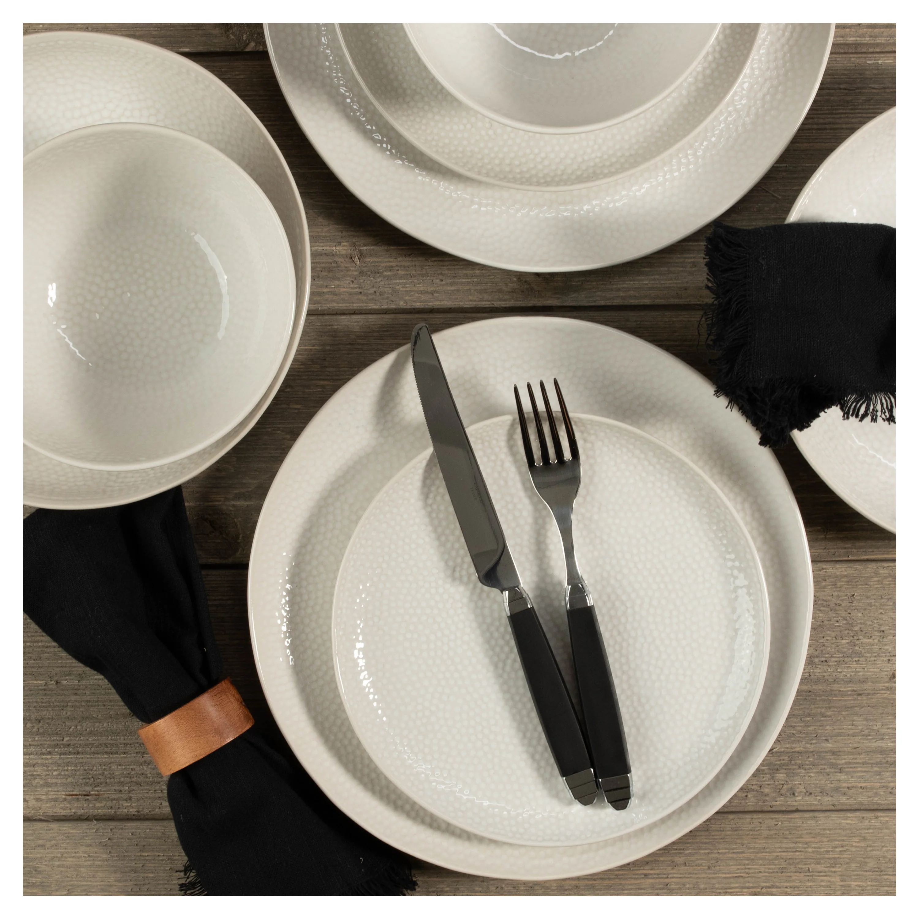 Serene 16 Piece Dinnerware Set - Image 7