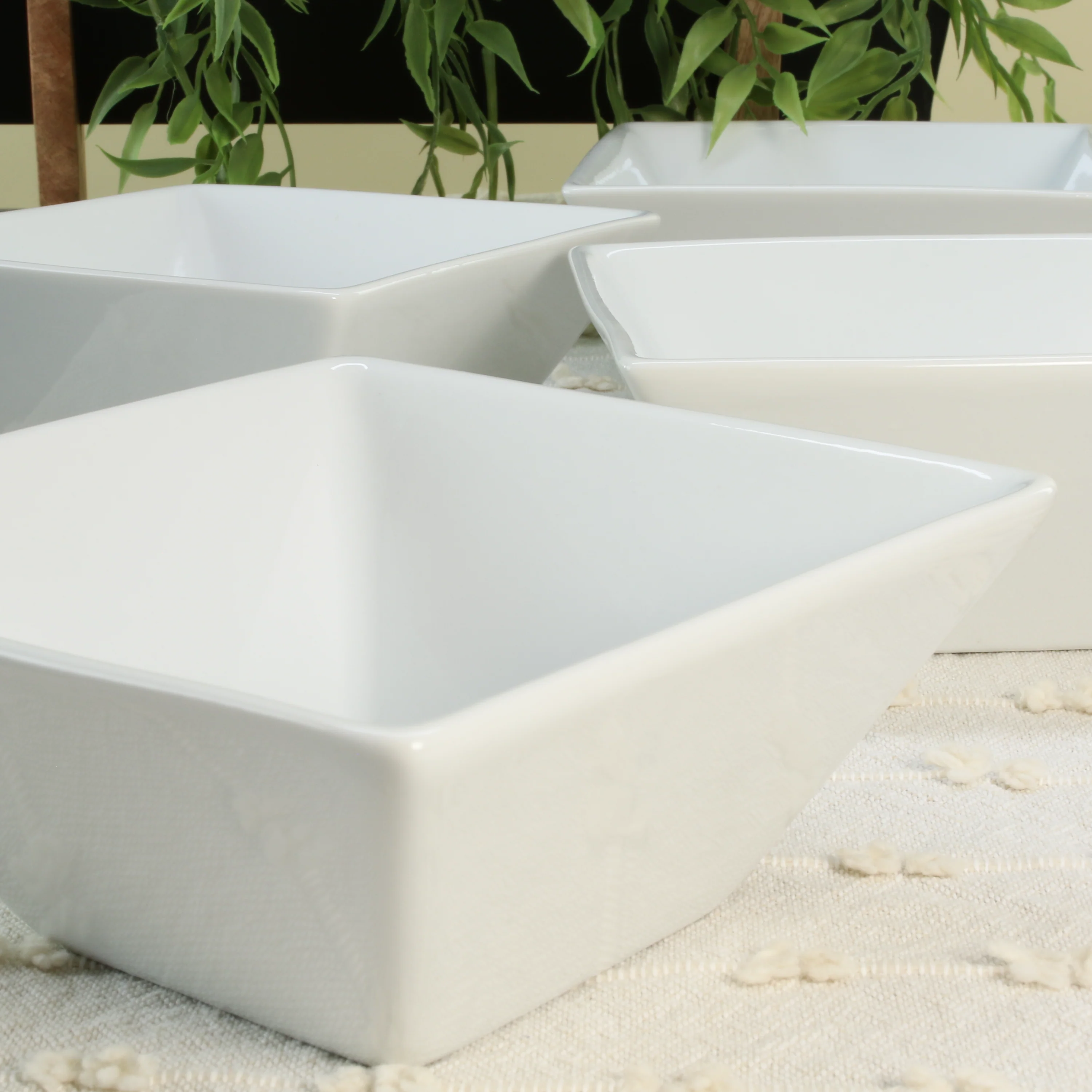 Square Set of 4 Bowls - Image 4
