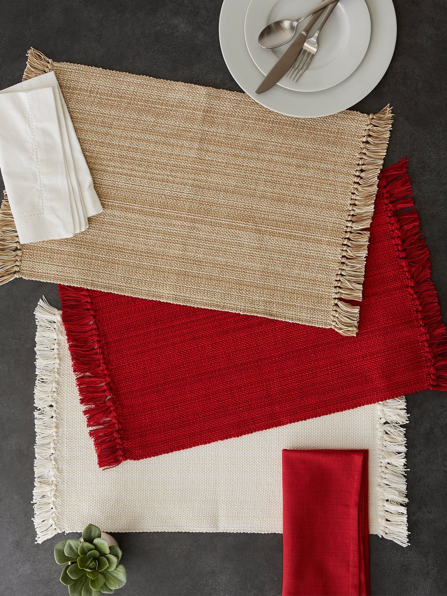 Tango Red Variegated Fringe Placemat & Napkin, Set of 8 - Image 5
