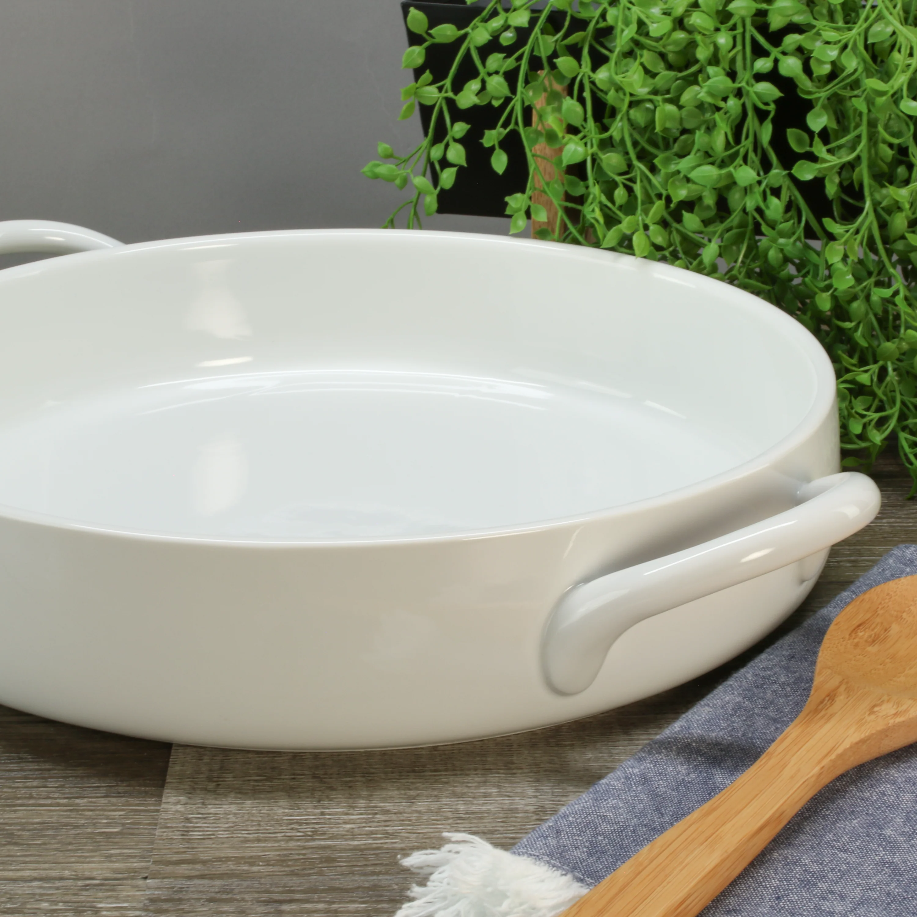 Taos Round Baker With Handles 5 Quart - Image 7
