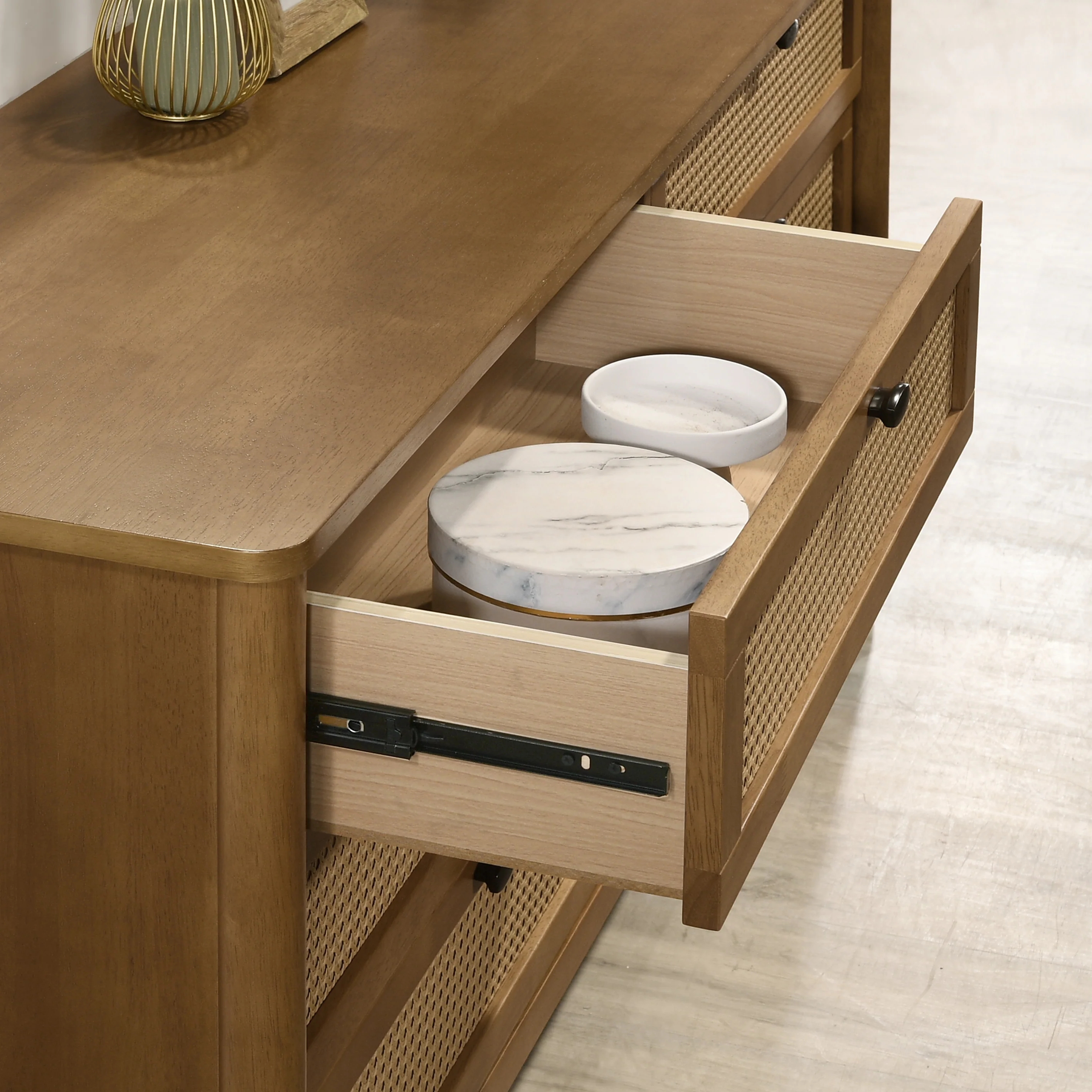 Vichy 5-Piece Rubberwood Queen Bedroom Set - Image 7