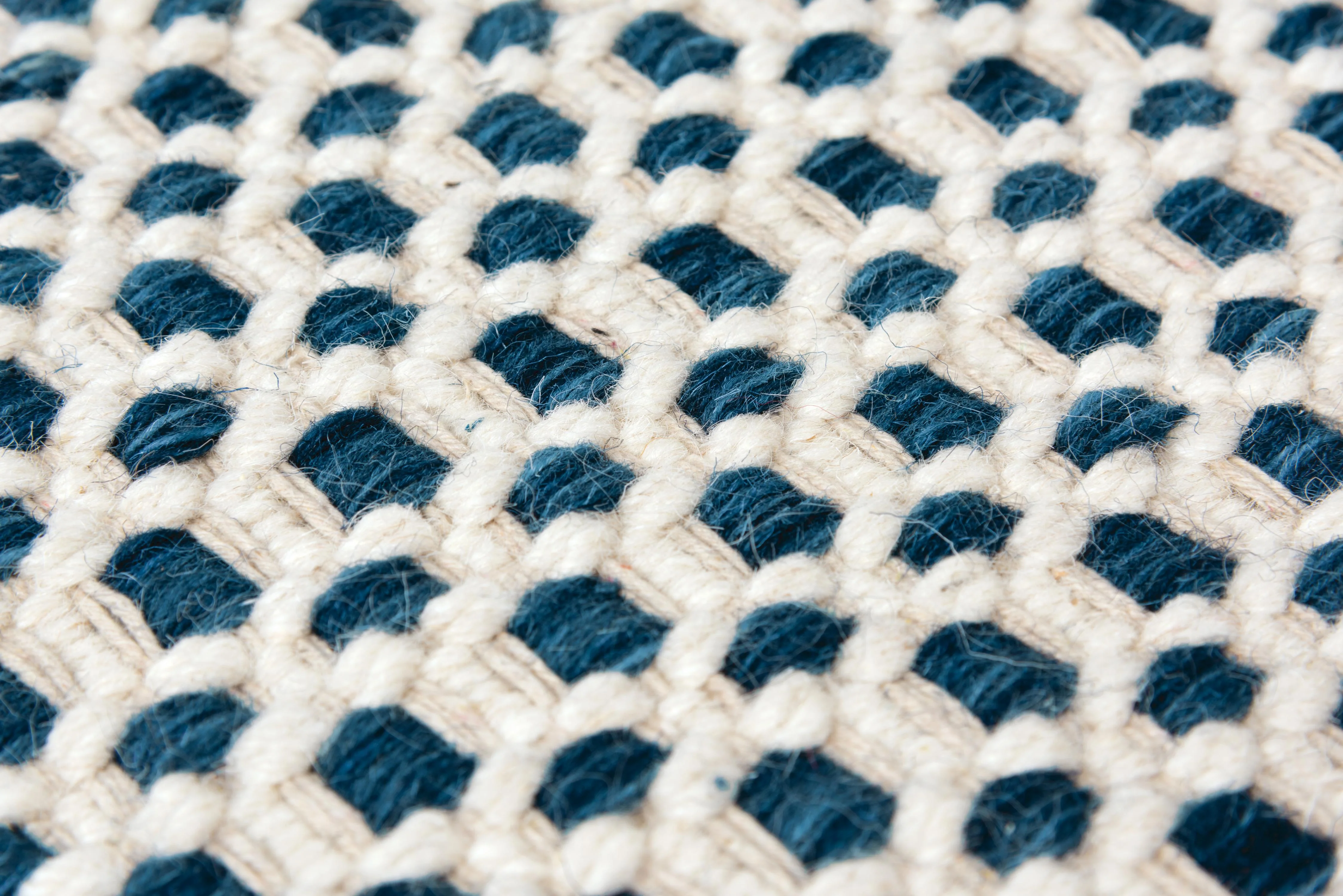 Windsor Hand Woven 100% Wool Basketweave Area Rug - Image 5