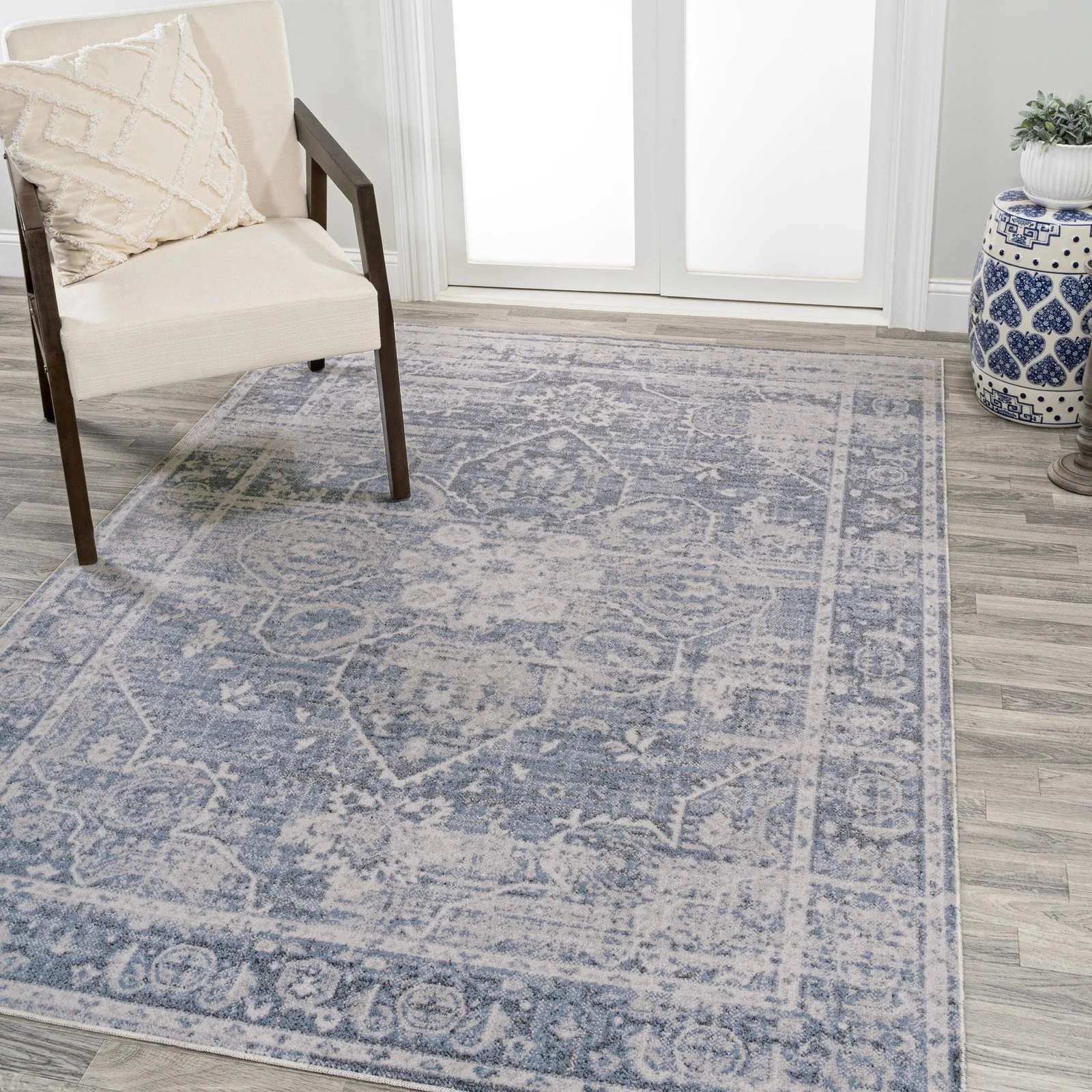 Shaii Global Medallion Low-Pile Machine-Washable Area Rug - Image 3