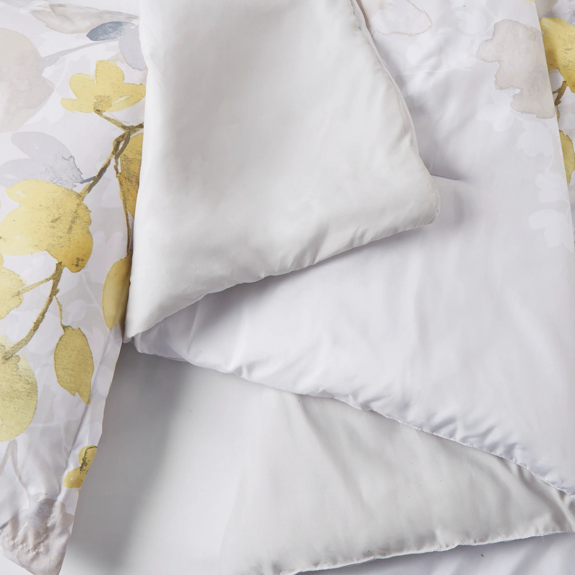Yellow Floral Twin XL Comforter Set with Bed Sheets - Image 8